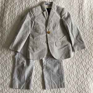 Boys size 3 Crewcuts suit